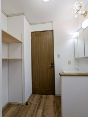 ���ʑ�E���ʏ� ���ʃX�y�[�X�ɂ͉������[�I������A�^�I����h���C���[�Ȃǂ��X�b�L���Еt���܂��I