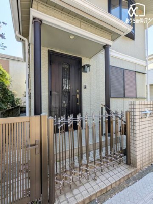 ���� �O���猩�����ւ܂��̗l�q�ł��B���񌻒n�ɑ����^��ł��������������������B