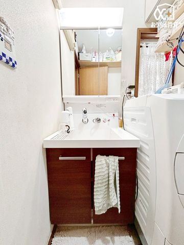 ���ʑ�E���ʏ� �`Wash room�`�傫�Ȑ��ʁ@�Ƒ��݂�Ȃ������g�����ʎ��B�Z�������ɂ͎g���₷�����ʂŁA�X�e�L�Ȉ���̃X�^�[�g������܂��傤�B