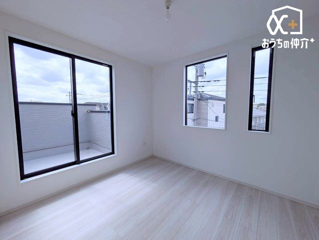 ���̑� �ؖڒ��̃t���[�����O�������̗m���́A�����݂����藎�����������͋C�����o���܂��B