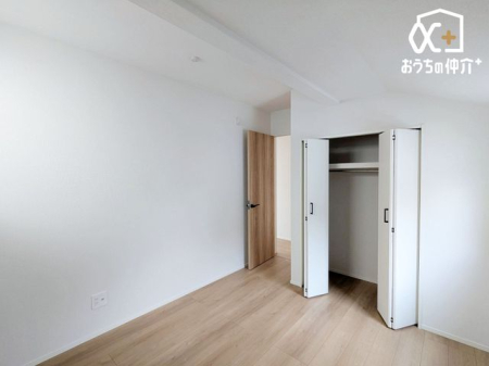 �q������ �q�������Ƃ��Ă��\���ȍL�������邨�����ł��B�Ƒ��X�̈��炬�̋�Ԃ��m�ۂł��A�v���C�x�[�g�ȃx�b�h���[���͕�炷���̊����ő���グ�������̂ł��B