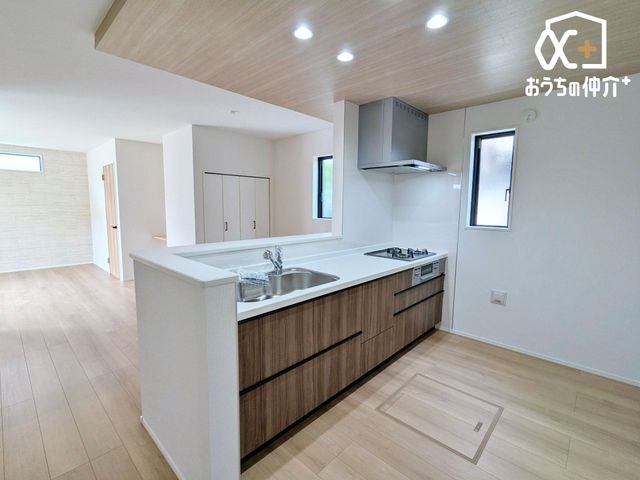 �L�b�`�� �l�C�̑Ζʃ^�C�v�̃L�b�`���I�z�V�����₷���H���̏������Еt�����͂��ǂ�܂��B���������Ȃ��烊�r���O�����n���A���q�l���V�ԗl�q�������Ȃ���̂�������A�h���������ƃA�h�o�C�X���ł��܂���