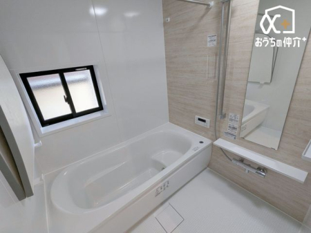 ���� 1�؃^�C�v�̑傫�ȗ����ɂȂ��Ă���܂��B�����Ȃ��q�l�����Ă����Ƒ��œ������\�ƂȂ��Ă���܂��B�܂��A���g�����y���߂���X�̔�������Ă�����ԂɂȂ邱�ƊԈႢ�Ȃ��ł��I