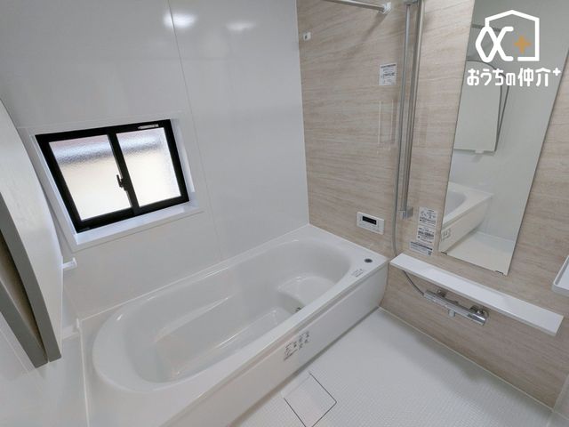 ���� 1�؃^�C�v�̑傫�ȗ����ɂȂ��Ă���܂��B�����Ȃ��q�l�����Ă����Ƒ��œ������\�ƂȂ��Ă���܂��B�܂��A���g�����y���߂���X�̔�������Ă�����ԂɂȂ邱�ƊԈႢ�Ȃ��ł��I