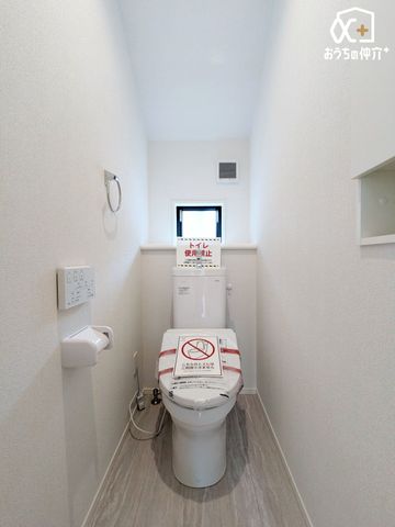 �g�C�� 1�K��2�K�ɂ��ꂼ��g�C����ݒu�B���̃o�^�o�^���鎞�ԑтɂ����ݍ������ƂȂ����K�ɂ��g�����������܂��ˁB