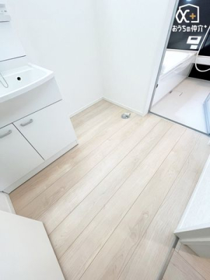 ���ʑ�E���ʏ� ���邭�������̂���E�ߎ��́A�Ƒ��݂�Ȃ��g���₷����Ƃ�̃X�y�[�X�B���󕨂̎d�����⒅�ւ����X���[�Y�ɂł��A�����̉Ǝ��������K�ɂȂ�܂��B