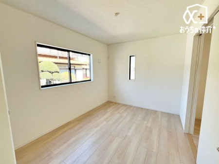 ���̑� ���邭�������������͋C�̗m���B�Q����q�ǂ������ȂǁA�p�r�ɍ��킹�Ďg���₷����Ԃł��B