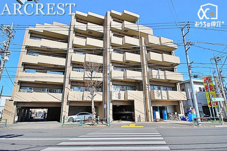 ���n�O�ώʐ^ �����V�h���u�����v�w�k��14���A�Z���Ɨ��֐��������B  �G���x�[�^�[�t��RC��6�K���E2�K�Z�˂ŉ��K�ɕ�点�܂��B