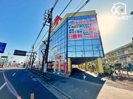 ���ӊ� �f���L�`�����X �k��3���B10��00���`19��00�������ԏ�@����Ɠd�E�p�\�R���E������葵���Ă���܂����X�O��΍R�I���X�O��΍R�I�Ɠd���i�A�h�o�C�U�[�ɂ��ڋq�������̂��X 190m