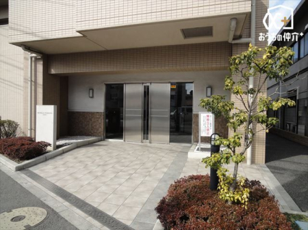 �G���g�����X 24���ԊĎ��J�����E�G���x�[�^�[�ŃZ�L�����e�B�ʂ����S�B