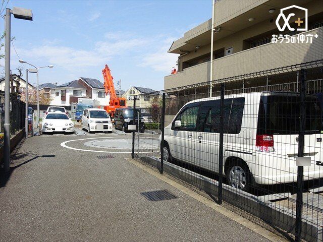 ���ԏ� ���ԏ�B�󂫏󋵂͒S���܂ł��m�F���������B���L�{�݁E�~�n�͂�����Ƃ������̍s���͂��������ɂȂ�܂��B�����x���n�ɑ����^�΂�Ă݂܂��񂩁H���ЃX�^�b�t�����ē��������܂��B