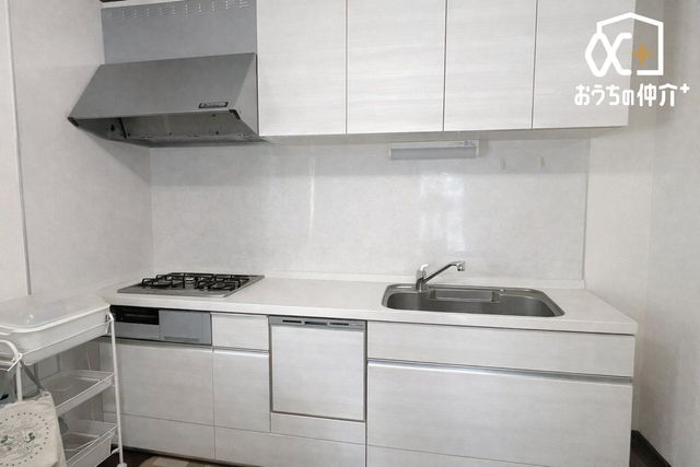 �L�b�`�� �I�[���d���V�X�e���L�b�`���@���{�摜�͉Ƌ��CG�ŏ������摜�ł��茻���Ƃ͈قȂ�ꍇ���������܂�