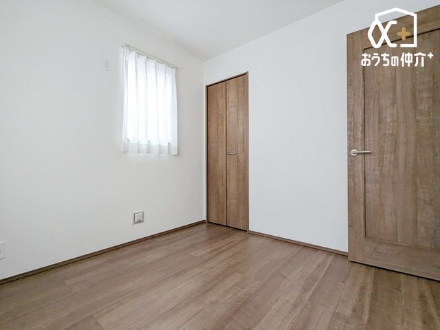 ���̑����� 2�K4.5���̗l�q�ł��B�t�@�~���[�N���[�[�b�g�̂悤�Ɏ��[�̂������Ƃ��Ă������p�ł��܂��B