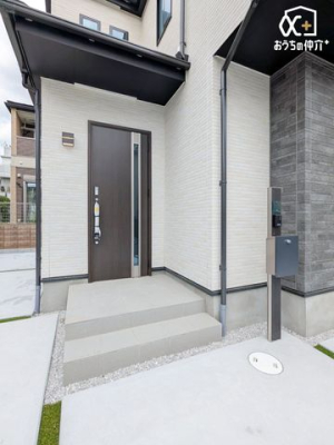 ���� �O���猩�����ւ܂��̗l�q�ł��B���񌻒n�ɑ����^��ł��������������������B