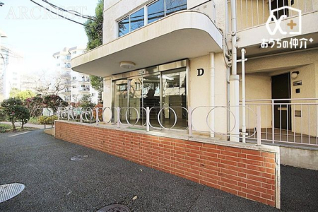 �G���g�����X �Ǘ����s���͂����������̂���G���g�����X�̗l�q�ł��B