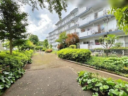 ���̑� �ՐÂȏZ��n�Ŏq��ĉƑ��ɂ���������