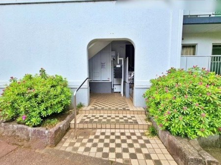 �G���g�����X �������̍s���͂����G���g�����X