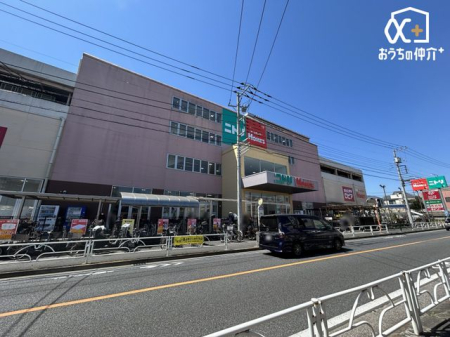 ���ӊ� �����z�[���Y�����R�X �k��15���B�y�c�Ǝ��ԁz10:00-20�F00 �y���ԏ�z����j�g���E���s�A�E�������E�_�C�\�[�E���X�o�[�K�[�Ȃǂ̕����{�� 1160m