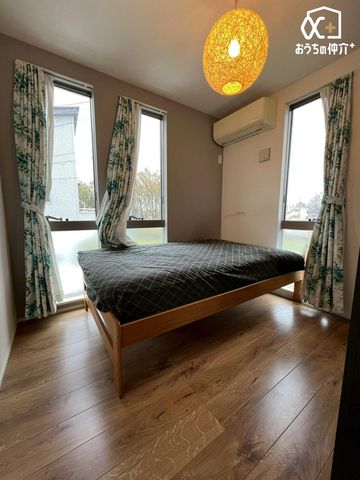 �q������ �q�������ɂ������߂�4.5���m���͖��邢��ʍ̌��I