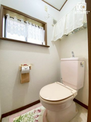 �g�C�� �����̂���2�K�̉������֍��t�g�C���ł��B