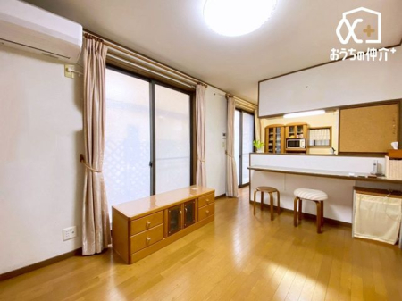 ���r���O �傫�ȑ����炽���Ղ�z�����������ޖ��邢���r���O�B�Ƒ��c���⃊���b�N�X�^�C���ɍœK�ȊJ�������ӂ���Ԃł��B