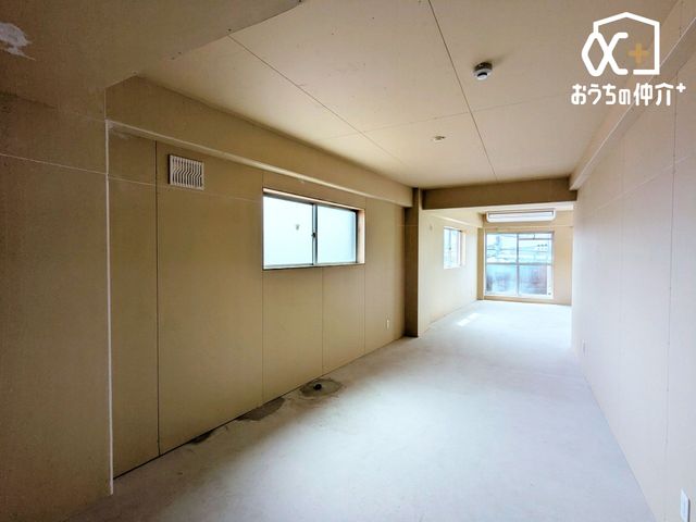 ���̑����� ���C�ɓ���̉Ƌ��Ɠd��z�u���āA����������̔��������Ԃɂ��������߂ł��ˁB�V����������ԂŁA���Ȃ��D�݂̑f�G�ȉ��o���o�������ł��I