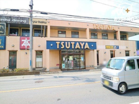 ���ӊ� TSUTAYA �݂͂�X �k��4���B�c�Ǝ��ԁF�� 10:00�`�� 10:00(1�K �{�̔� ) �� 10:00�`�� 10:00(2�K �����^��) �X�O�ԋpBOX�F���蒓�ԏ�F����i80��j 320m