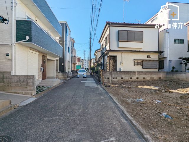 ���n�O�ώʐ^ �����������Z��X�̑O�ʓ��H�B�Ԓʂ肪���Ȃ��Â��ň��S�B���ʂ��ǍD�ŏo���ɂ��X���[�Y�B����������ǂ��A���s�������K�ł��B�O�ʓ��H�ܑ͕����s���͂��A�J�̓��������₷�����ł��B