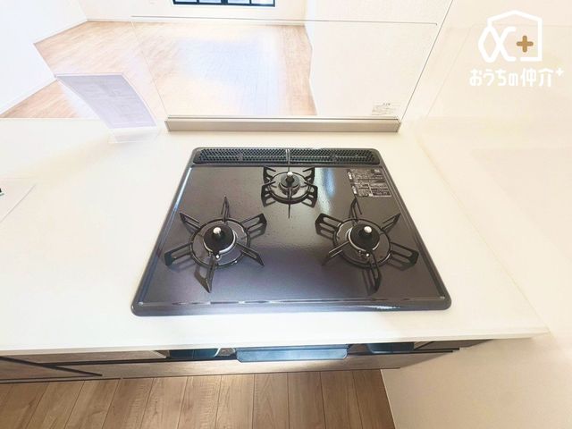 �L�b�`�� �����ɒ������ł��Ă��������͂��ǂ�3���R�����̃L�b�`���ł��B�������͖����̂��ƂȂ̂Ō����ǂ����������ł���̂͊������ł��ˁB