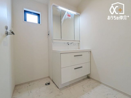 ���ʑ�E���ʏ� �L�X�Ƃ������ʃX�y�[�X�ŁA�Z�������̎x�x���X���[�Y�ł��I