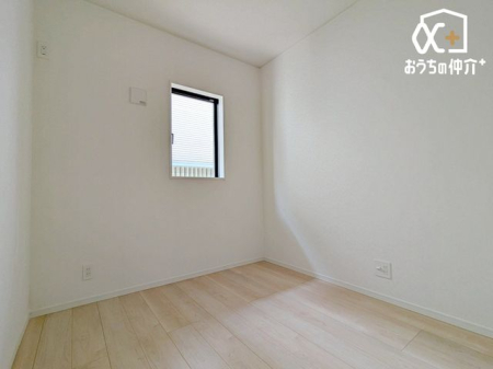 ���̑����� �P�K3.75���̗l�q�ł��B�t�@�~���[�N���[�[�b�g�̂悤�Ɏ��[�̂������Ƃ��Ă������p�ł��܂��B