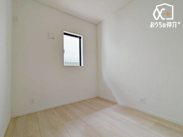 ���̑����� �P�K3.75���̗l�q�ł��B�t�@�~���[�N���[�[�b�g�̂悤�Ɏ��[�̂������Ƃ��Ă������p�ł��܂��B