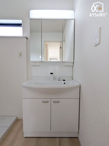 ���ʑ�E���ʏ� �O�ʋ��^�C�v�̐��ʉ��ϑ�ł��B�O�ʋ��^�C�v�̐��ʉ��ϑ�͎g�����肪�ǂ��A�ׂ����������[�ł��܂��B���[������X�b�L���Еt�����ʏ��ł��B