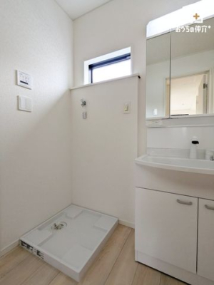 ���ʑ�E���ʏ� ����������ʕ����ǍD�ȃ����h���[�X�y�[�X�ł��B