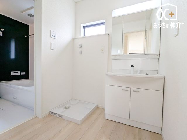 ���ʑ�E���ʏ� �������̂�����ʁ����󁕒E�߃X�y�[�X�ł��B��Ƃ�̂����Ԃł����C���̂����ւ����炭�炭�ł��B