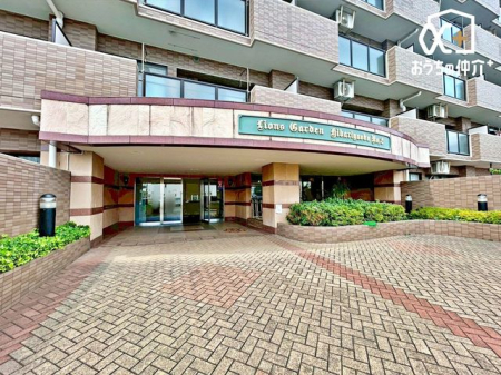 �G���g�����X �����̓����͐��|����Ă���A�Ǘ��̐��ǍD�ȕ����ł��B�f�U�C�����X�b�L���Ƃ�����ۂł��ˁI�����x�A���n�������ɂȂ��Ă݂܂��񂩁H