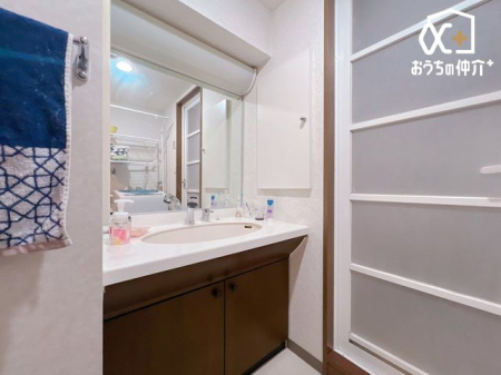 ���ʑ�E���ʏ� �`Wash room�`�傫�Ȑ��ʁ@�Ƒ��݂�Ȃ������g�����ʎ��B�Z�������ɂ͎g���₷�����ʂŁA�X�e�L�Ȉ���̃X�^�[�g������܂��傤�B