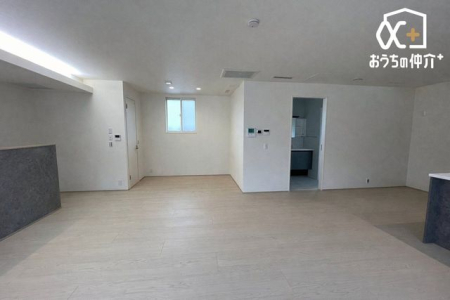 ���r���O ���C���̋��Z�X�y�[�X��2�K�ŁA���󓮐������K�Ȑ��������r���O�ɂ���܂��B���{�摜�͉Ƌ��CG�ŏ������摜�ł��茻���Ƃ͈قȂ�ꍇ���������܂�