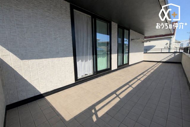 �o���R�j�[ �z������̗ǂ��o���R�j�[�̗l�q�ł��B�O����������A�x�����_�K�[�f�j���O���y���߂܂��I���{�摜��CG���H�����摜�ł��茻���Ƃ͈قȂ�ꍇ���������܂�