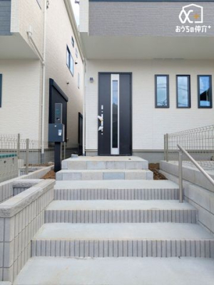 ���� �O���猩�����ւ܂��̗l�q�ł��B���񌻒n�ɑ����^��ł��������������������B