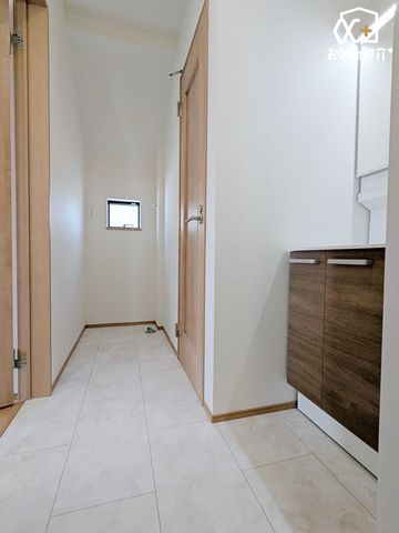 ���ʑ�E���ʏ� �������̂�����ʁ����󁕒E�߃X�y�[�X�ł��B��Ƃ�̂����Ԃł����C���̂����ւ����炭�炭�ł��B