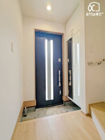 ���� �����t���̃V���[�Y�{�b�N�X�t���ł��B�C�⏬��������������[�ł���̂ŁA���ւ��X�b�L�����������̐g�x�x�����K�ɂȂ�܂��B