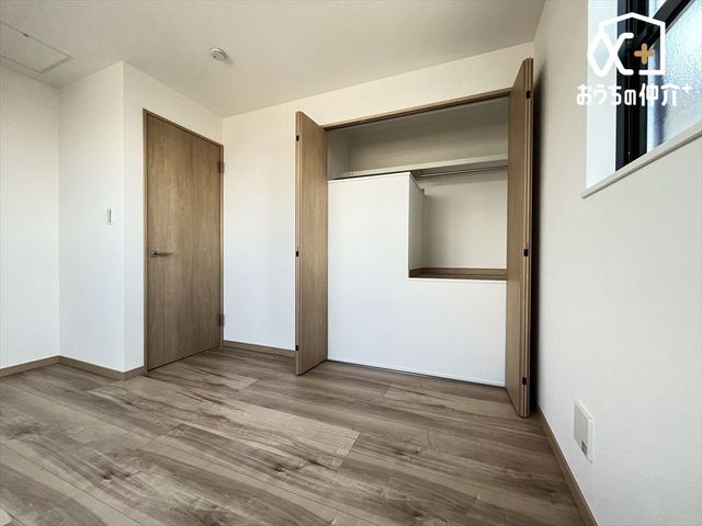 �Q�� �o���R�j�[�ɖʂ������邢�Q���̗l�q�B