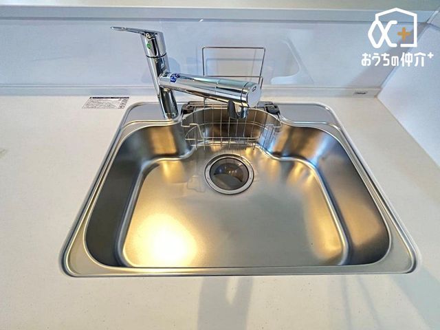 �L�b�`�� �L�X�Ƃ����V���N�̗l�q�ł��B�􂢕�������V���N�́A�����̐􂢕����y�������Ă���܂��B