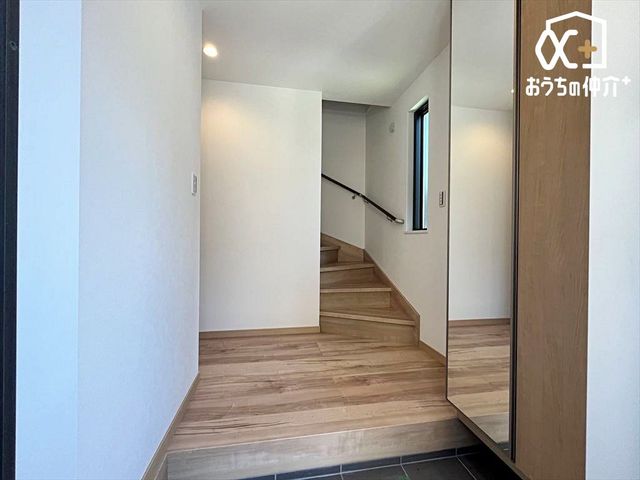 ���� �Ƒ����}���錺�ւ̗l�q�B