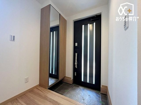 ���� �V���[�Y�{�b�N�X�t���̌��ւł��B