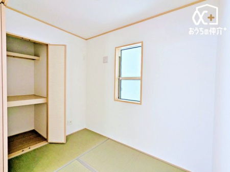 ���̑� ���r���O���ɂ���3���a���ł��B��ɃS�����ƐQ�]��Ŗ����̎��Ԃ��߂����܂��B