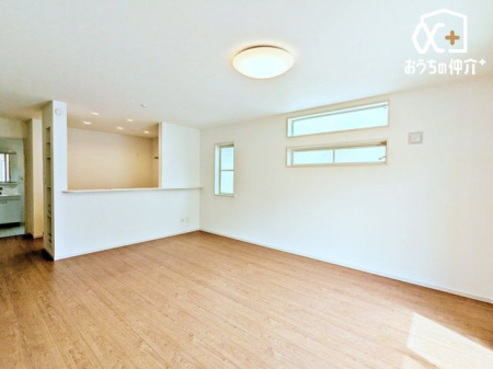 ���r���O �傫�ȑ����炽���Ղ�z�����������ޖ��邢���r���O�B�Ƒ��c���⃊���b�N�X�^�C���ɍœK�ȊJ�������ӂ���Ԃł��B