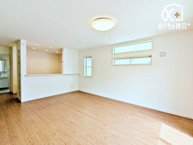 ���r���O �傫�ȑ����炽���Ղ�z�����������ޖ��邢���r���O�B�Ƒ��c���⃊���b�N�X�^�C���ɍœK�ȊJ�������ӂ���Ԃł��B