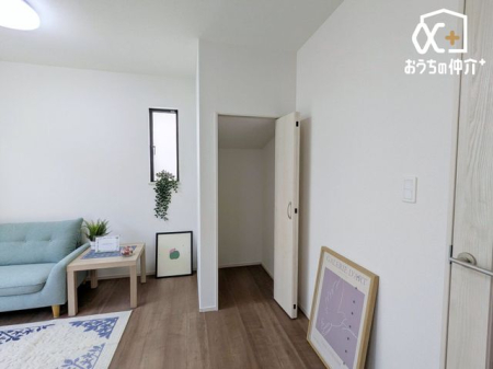 ���[ ���r���O�ɂ����������[������܂��B���p�i�ȂǗp�r�ɍ��킹�Ă����p���������܂��B